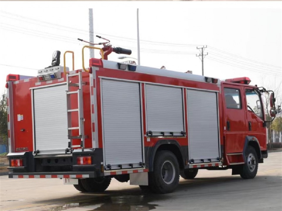 豪沃輕型水罐消防車(4.5噸)圖片